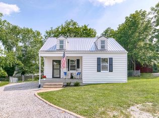 19 Victory Heights Dr NW, Christiansburg, VA 24073