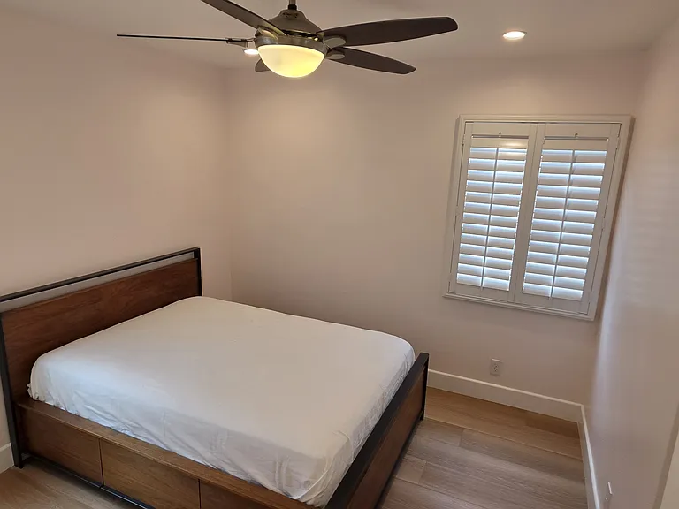 7755 Amestoy Ave — Photo 16