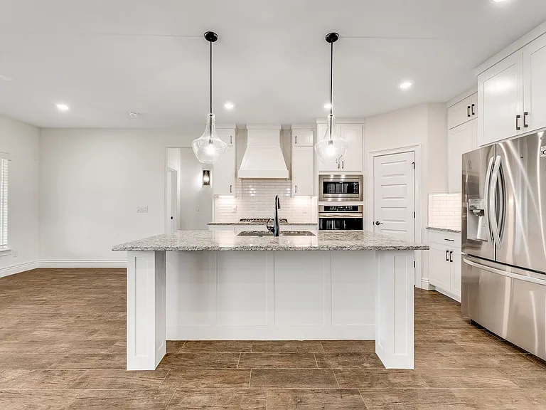 1100 Brandon Way — Photo 18