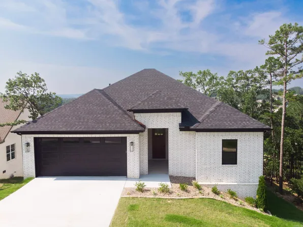 15 Basswood Ter, Maumelle, AR 72113