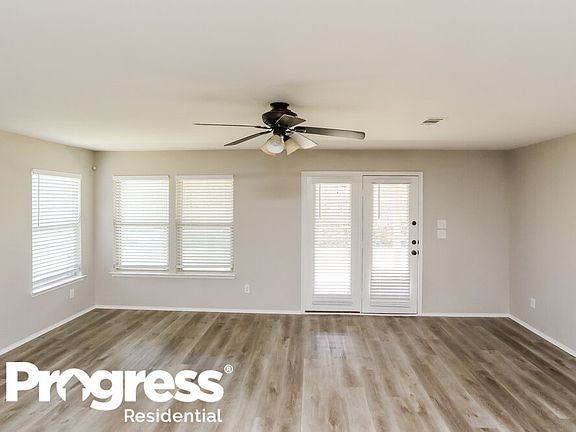 3rd image of 504 Tunnel St