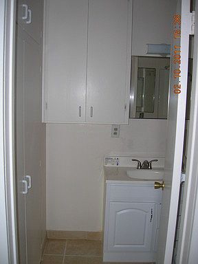 2nd image of 287 1/2 Acacia Ave