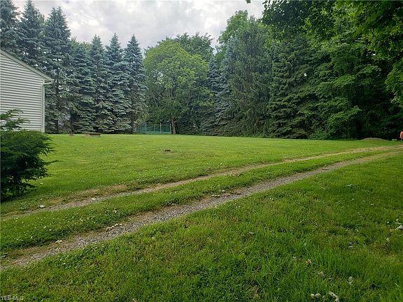 3rd image of 7428 Lake Ave