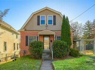 1035 School St, Coraopolis, PA 15108