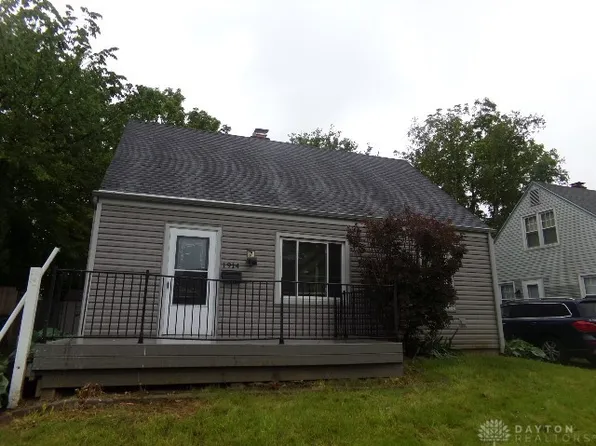 1914 W Bataan Dr, Dayton, OH 45420