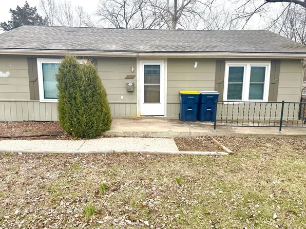 9125 Grand Ave, Kansas City, MO 64114