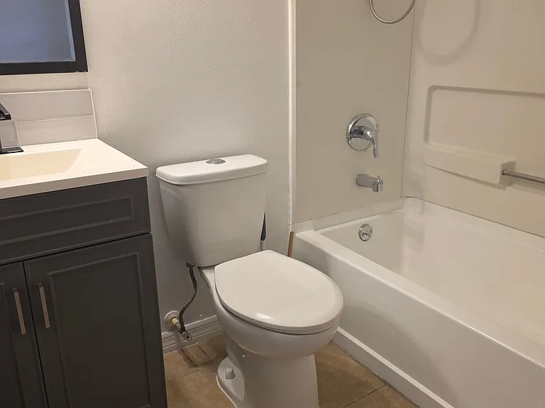 3651 N Goldenrod Rd #208 — Photo 9