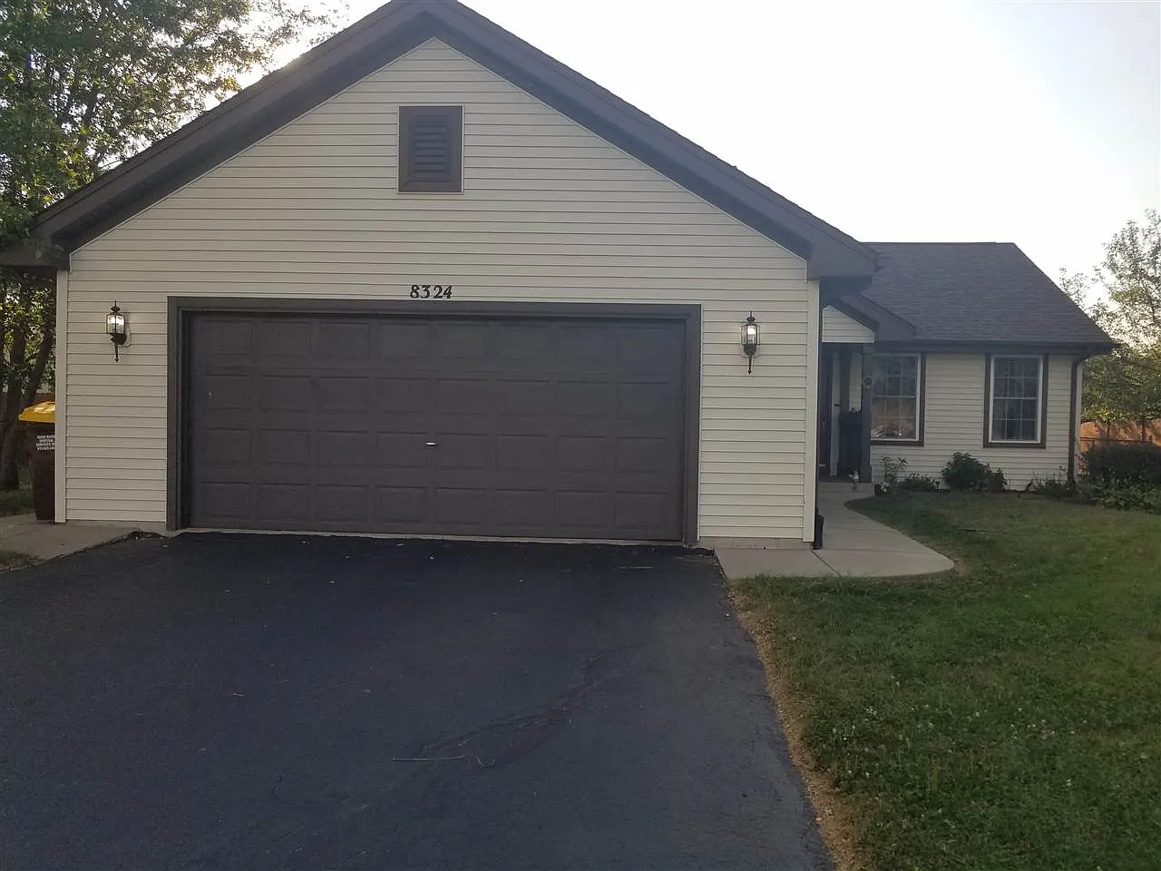 8324 Autumnwood Dr photo 1