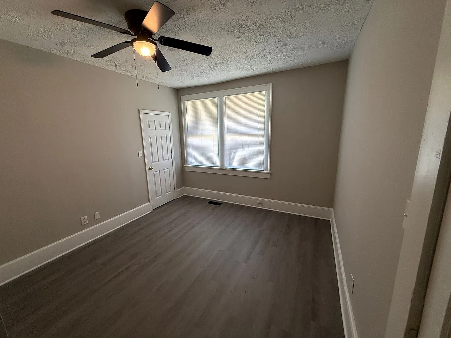 411 N Confederate Ave — Photo 4