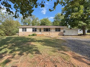 210 N Spring St, Plainview, AR 72857