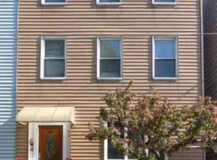 160 Meserole Ave, Brooklyn, NY 11222