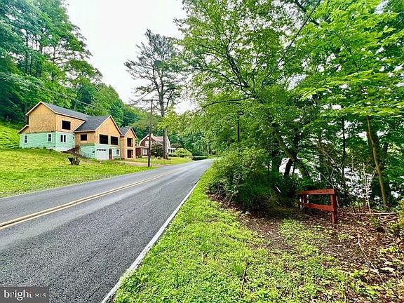 4th image of 4192 River Rd