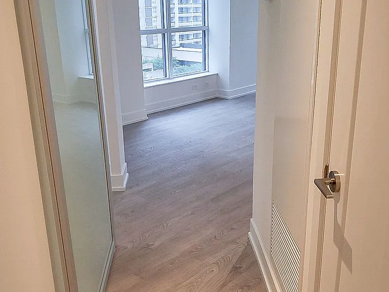 5 Mabelle Ave #533 — Photo 8
