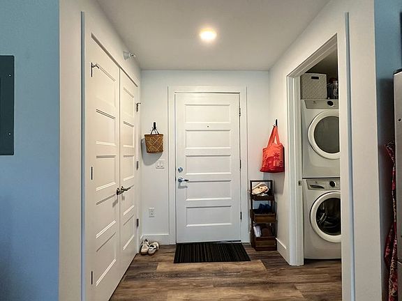 4th image of 8 N Main St #203