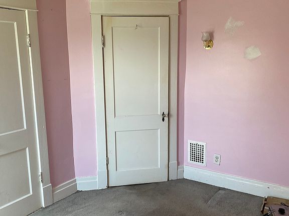 3rd image of 501 Hewitt Ave Floor 1
