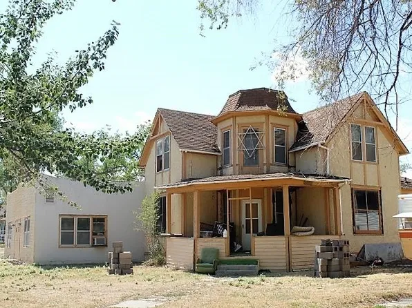 502 6th Ave, Edgemont, SD 57735