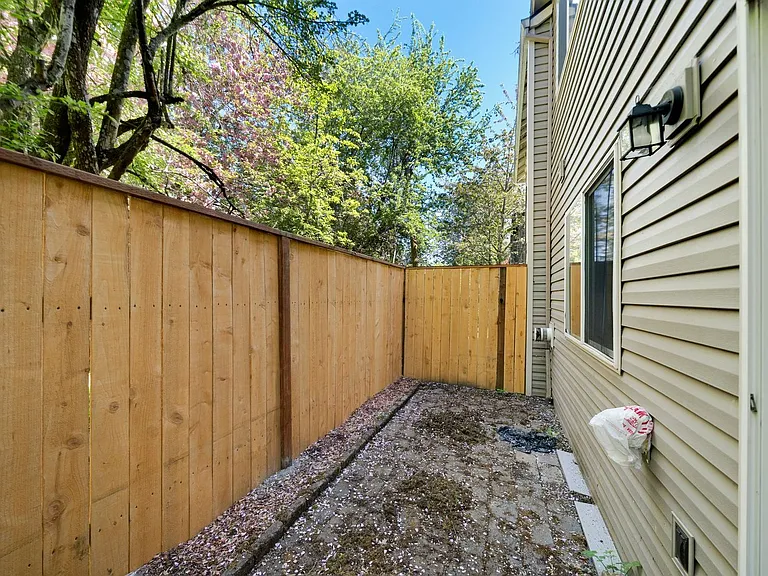 16971 SE Ankeny St — Photo 25