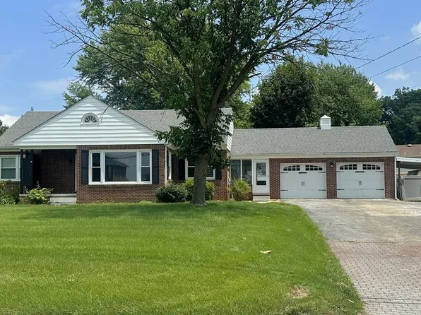 2220 Grandview Rd, Hanover, PA 17331