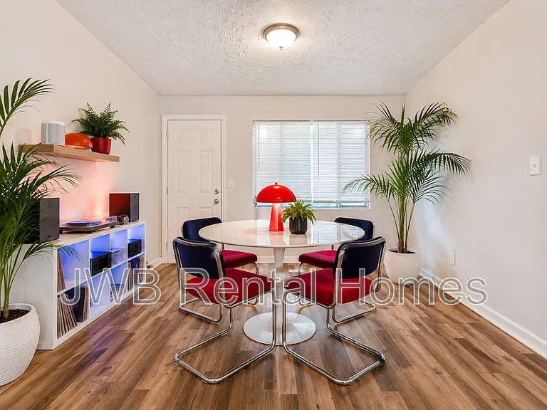 2321 Kinwood Ave — Photo 5