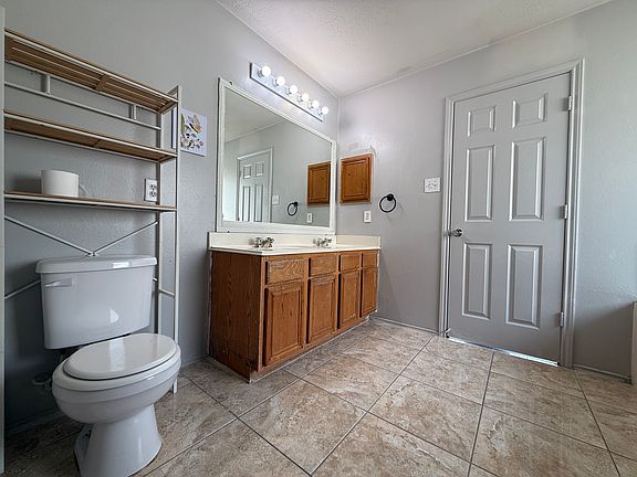 5th image of 13807 Magnolia Lake Ln
