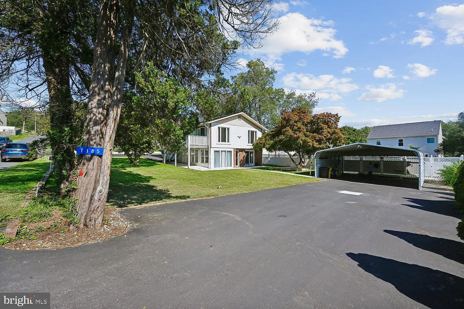 4 bed, 4.0 bath, 2128 sqft, $2,900 — Photo 4