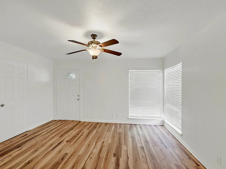 343 Blaze Ave — Photo 20