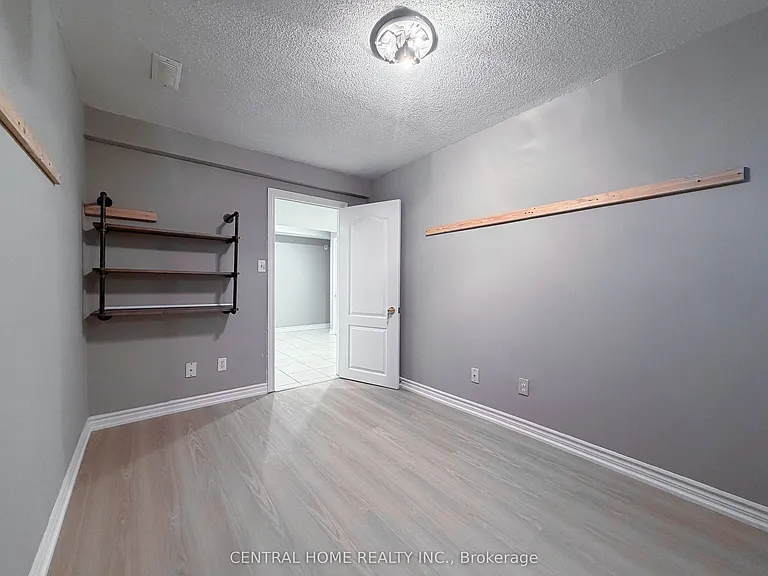 46 Clifton Ct #BASEMENT — Photo 10