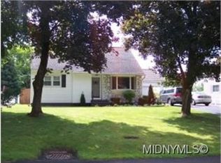 516 Woodhaven Rd, Utica, NY 13502