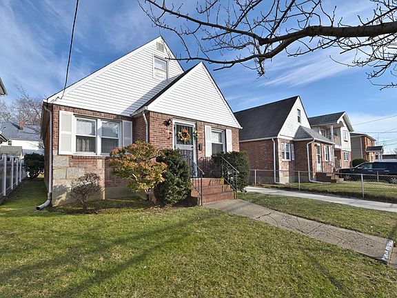3rd image of 9307 240th St
