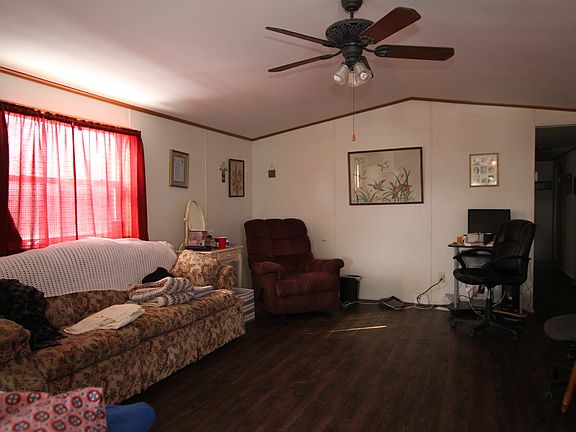 3rd image of 1800 S East Dr