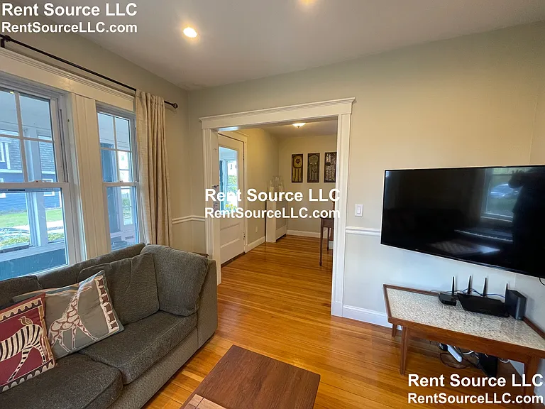 19 Tyler Ave — Photo 15