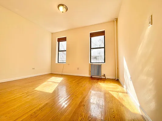 Rented by City Connections Realty | media 12