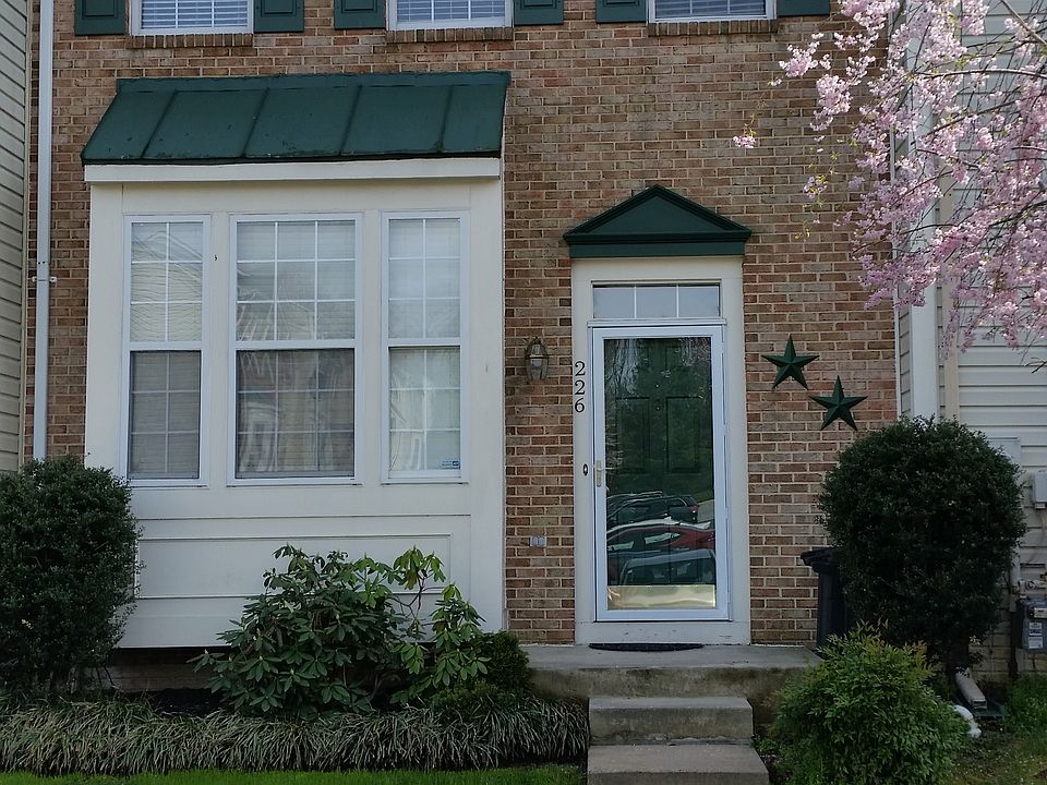 1st image of 226 Golden Rain Ln