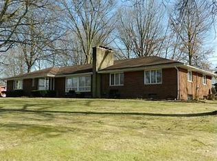 306 Mission Meade Ext, New Castle, PA 16105