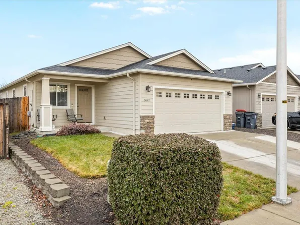 3647 Agate Mdws, White City, OR 97503