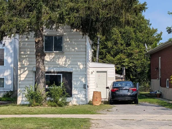 43 Portsmouth Ave, Kingston, ON K7M 1V3
