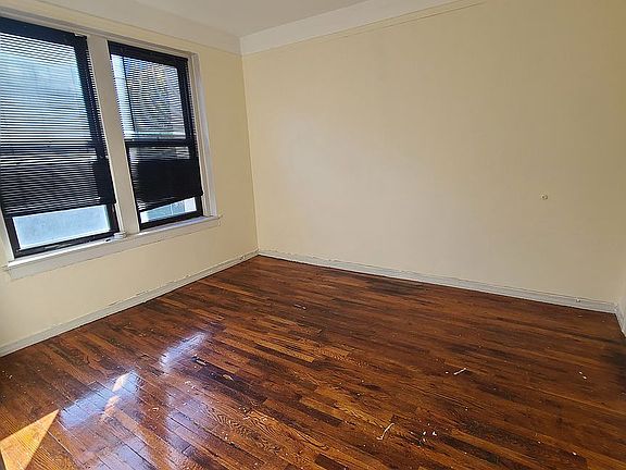 3rd image of 2449 27th St APT 1