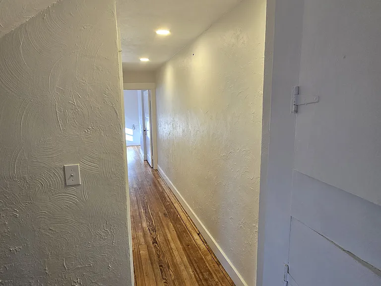 44 Waverly Ave — Photo 12