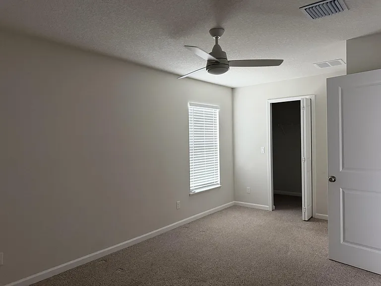 4634 SW Athena Dr — Photo 18
