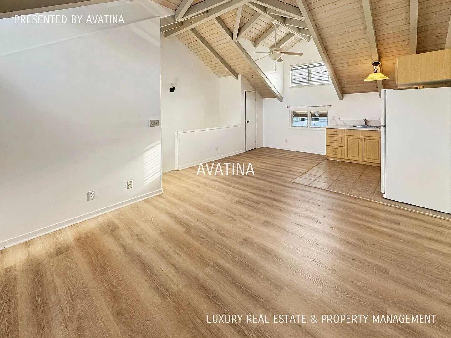 Video! Amazing 2 bdrm + 2 car garage just 3 houses from Kailua Beach! — Photo 1