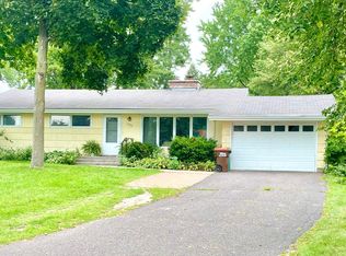 1923 Summer St, Falcon Heights, MN 55113