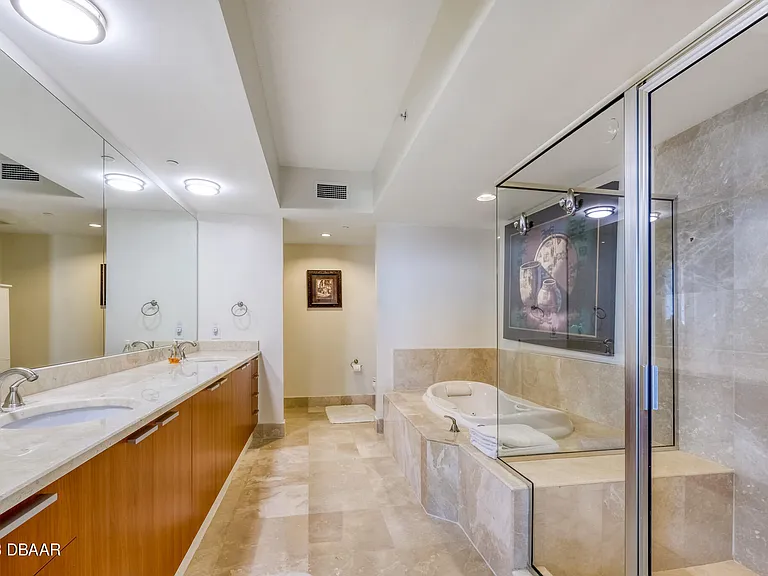 241 Riverside Dr #808 — Photo 21