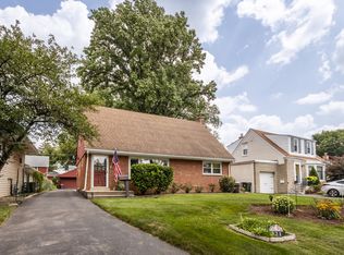 121 N Main St, Mount Prospect, IL 60056