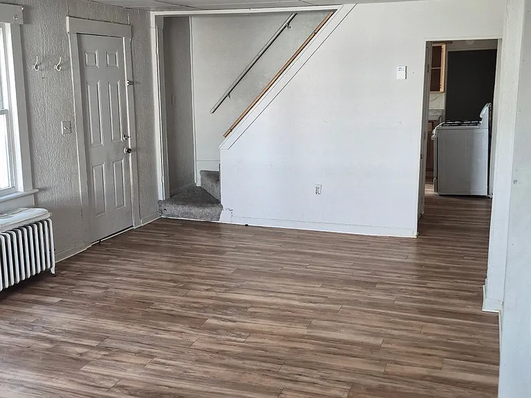 505 N Bromley Ave — Photo 8