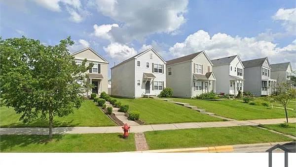 5 bed, 2010 sqft, $3,900 — Photo 1