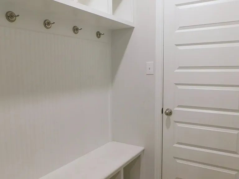 2037 Almassera Dr — Photo 15
