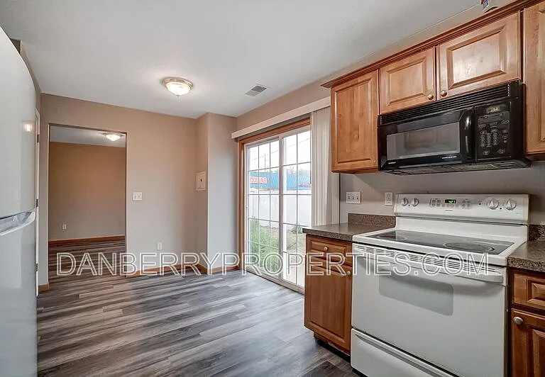 1127 N Byrne Rd #1 — Photo 25