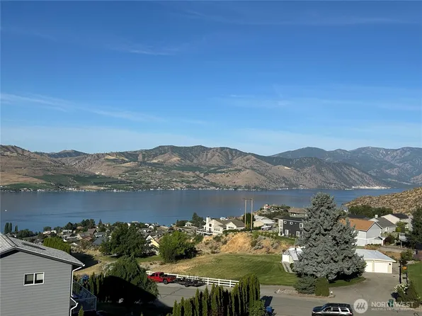 211 Pinnacle Place, Chelan, WA 98816