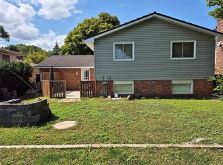 608 Winchester Cres S, Sarnia, ON