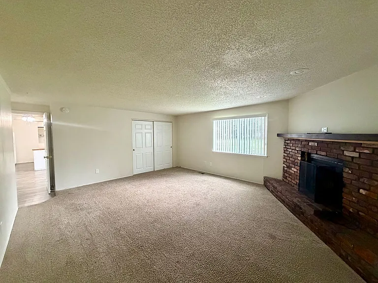 3804 S Cascade St — Photo 7